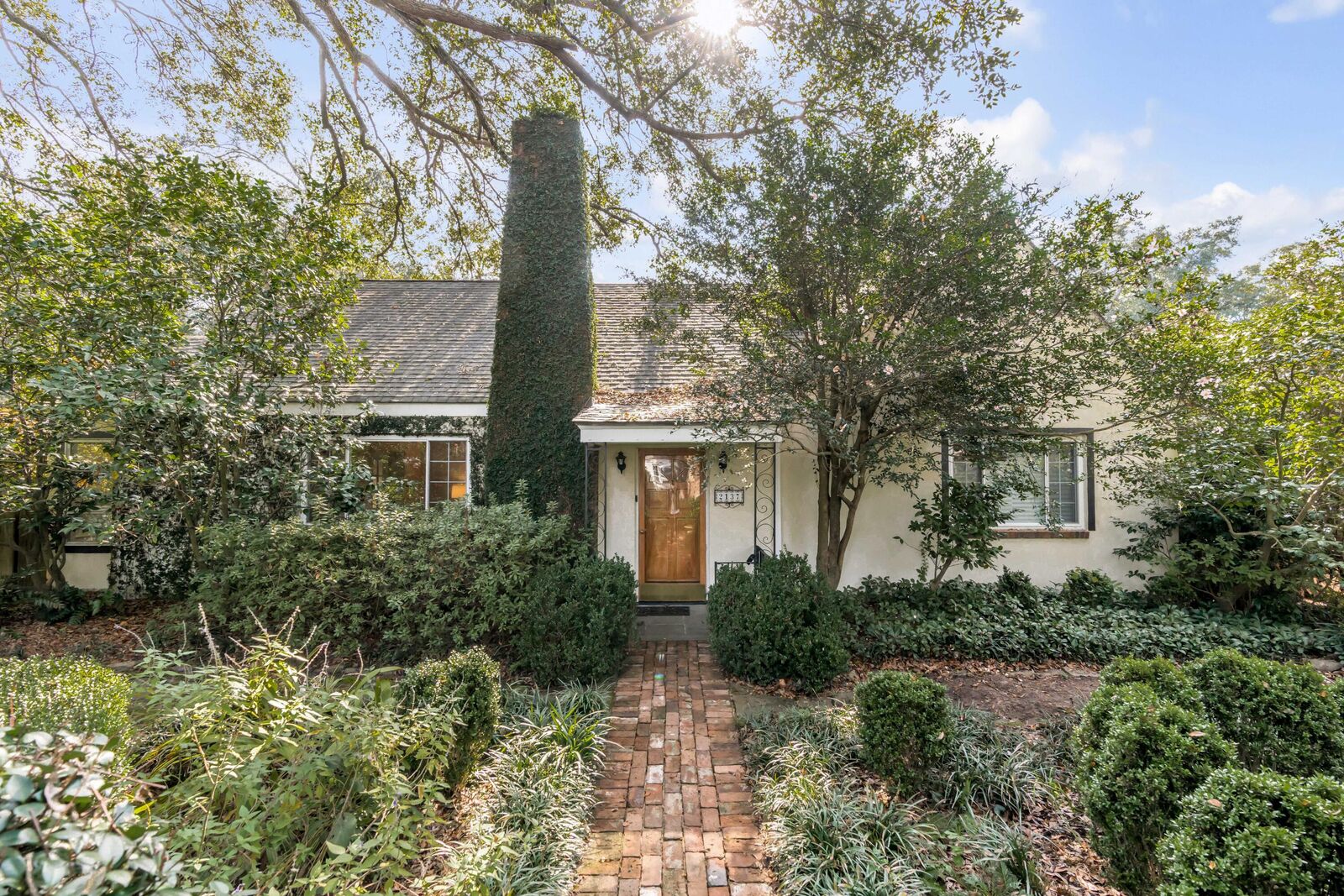 Property Photo: 2137 Wappoo Drive SC 29412