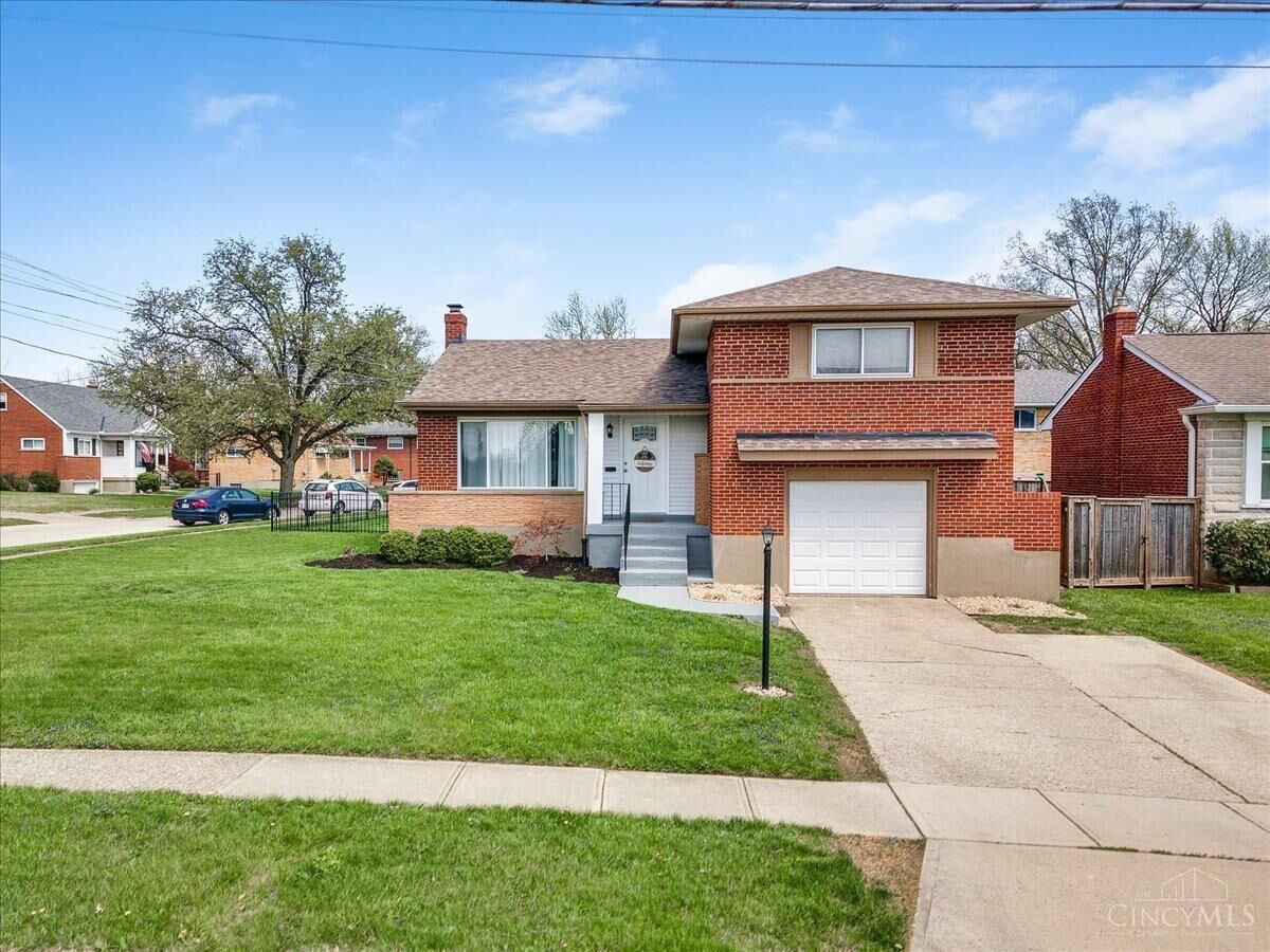 Property Photo: 3518 Moonridge Drive OH 45248