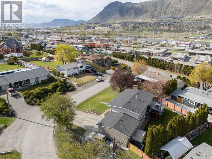 1928 Cardinal Drive  Kamloops BC V2V 4H4 photo