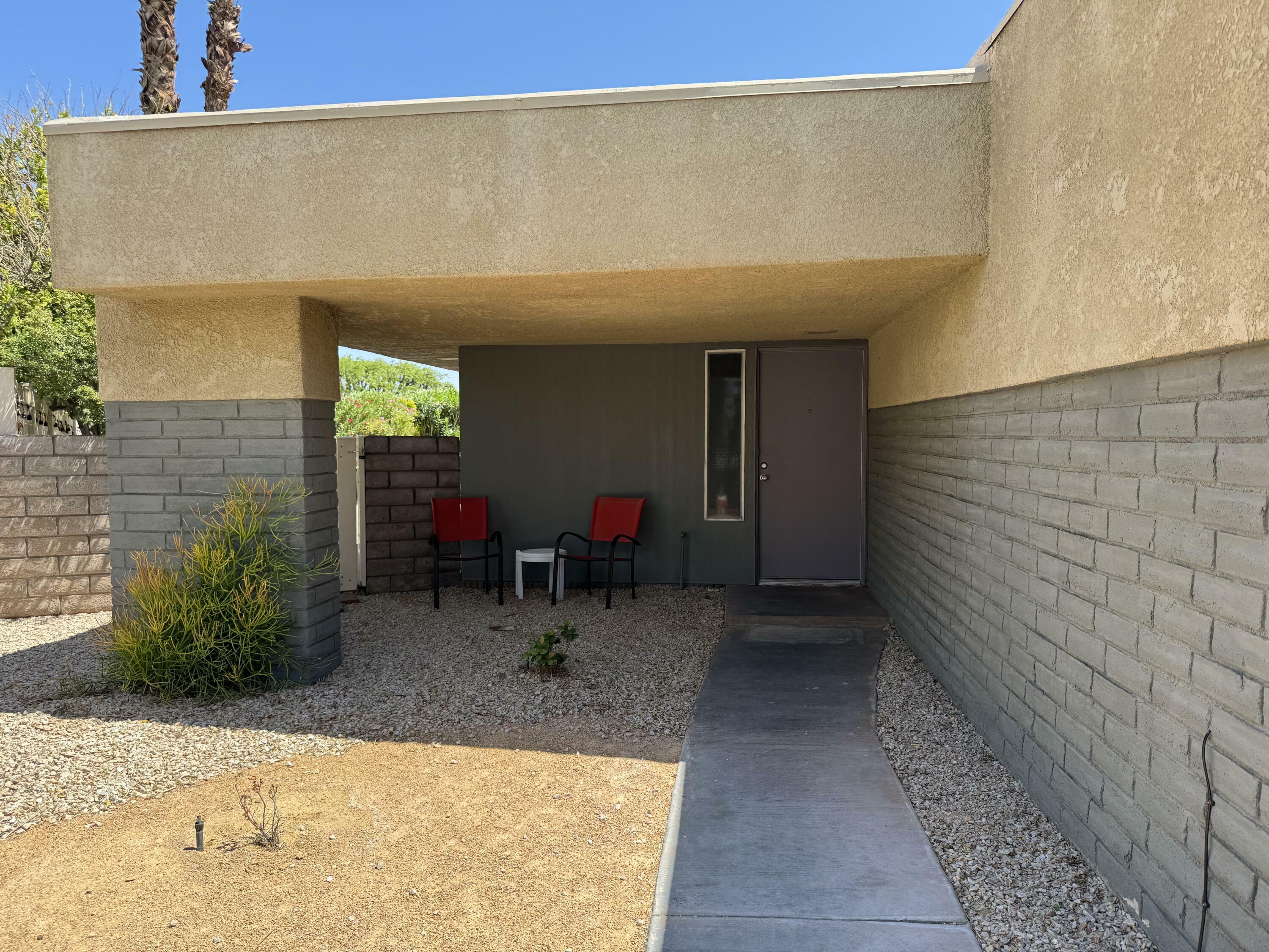 Property Photo:  1679 Sunflower Court N  CA 92262 