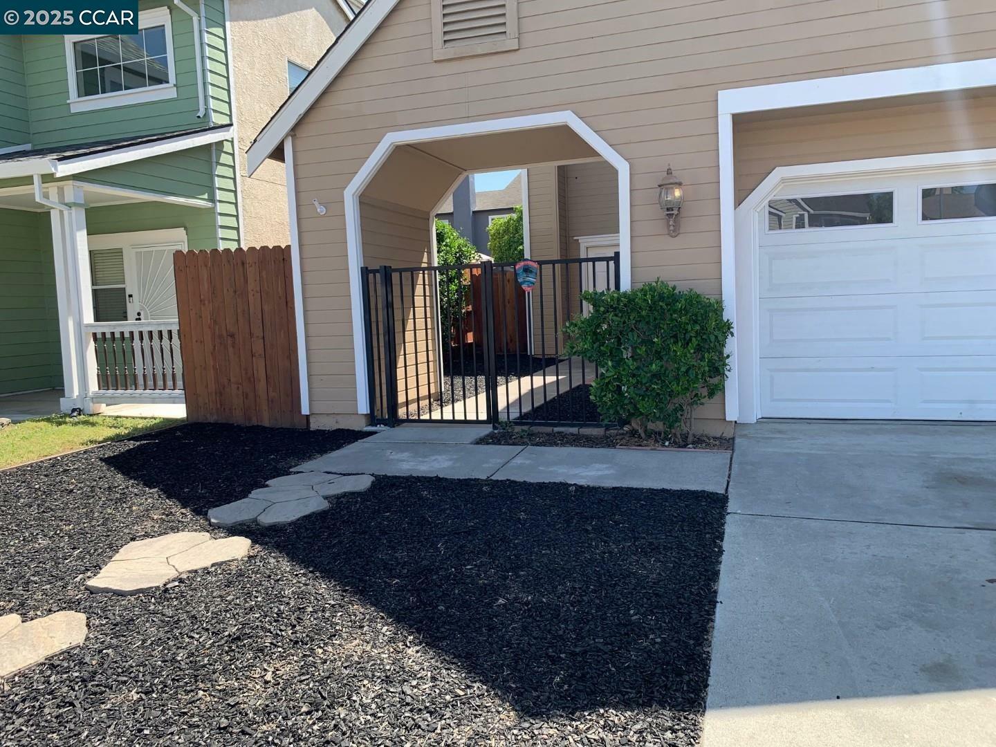 Property Photo: 2085 Springbrook Ct CA 94561