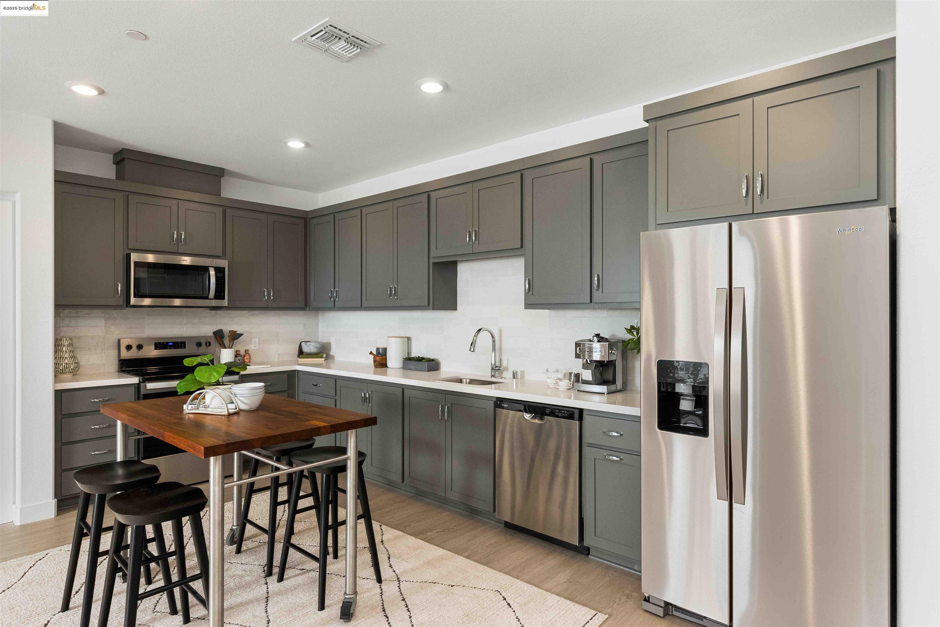 Property Photo: 500 Somi Ct. 307 CA 94544