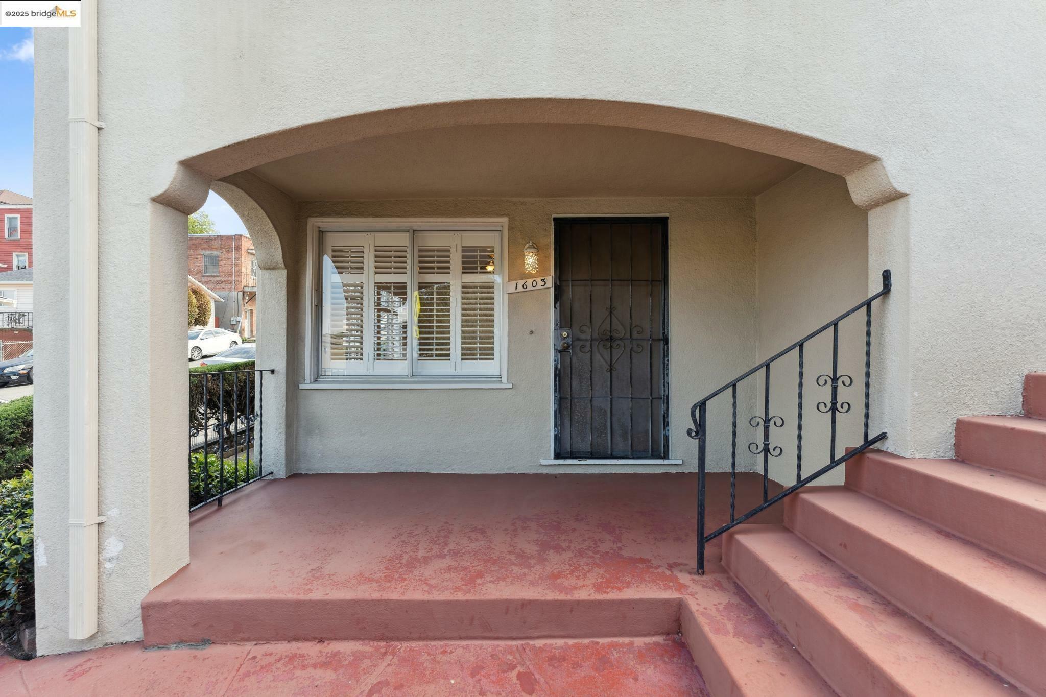 Property Photo: 1605 Pomona St CA 94525