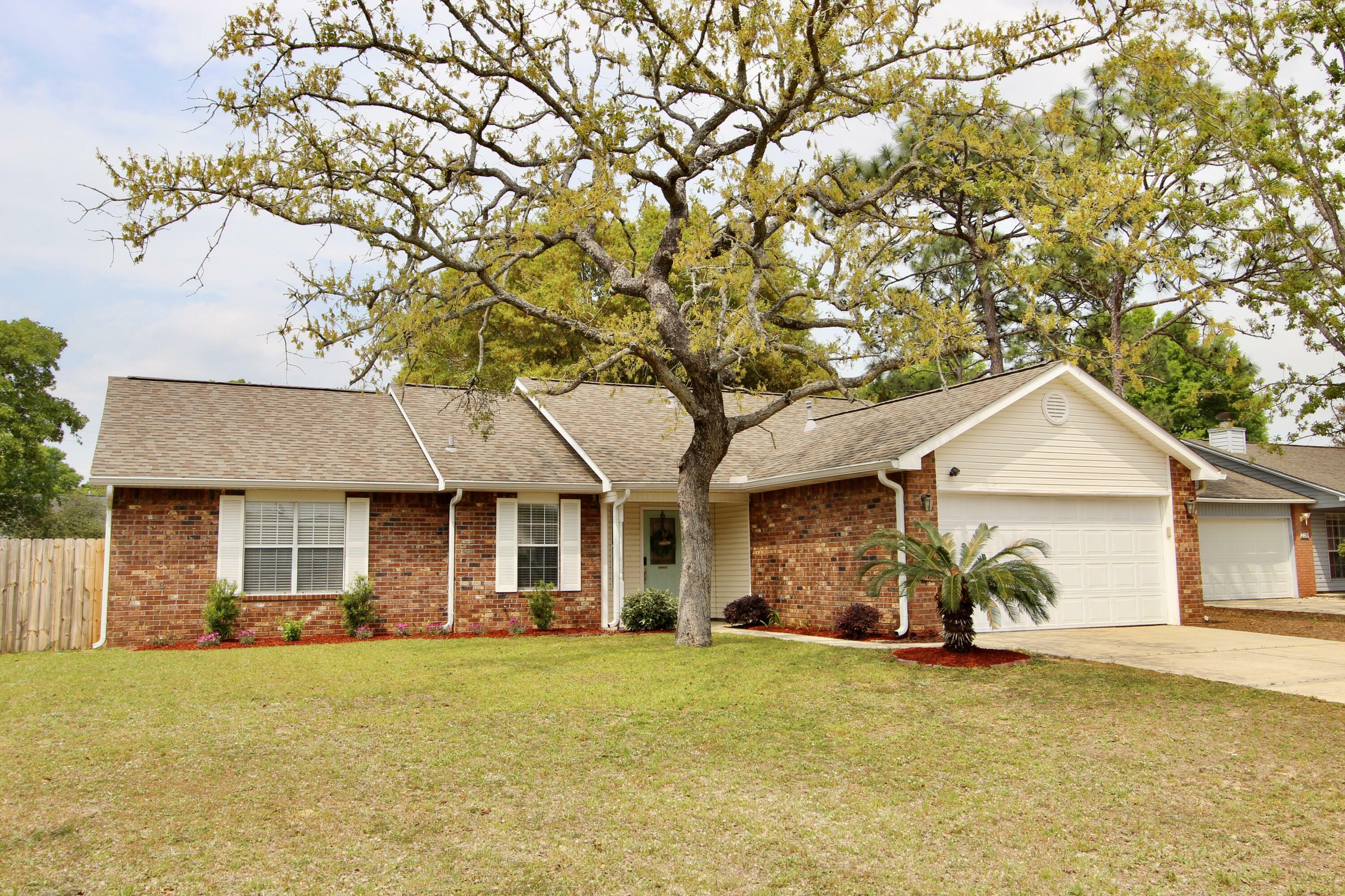 Property Photo: 206 Secretariat Drive FL 32539