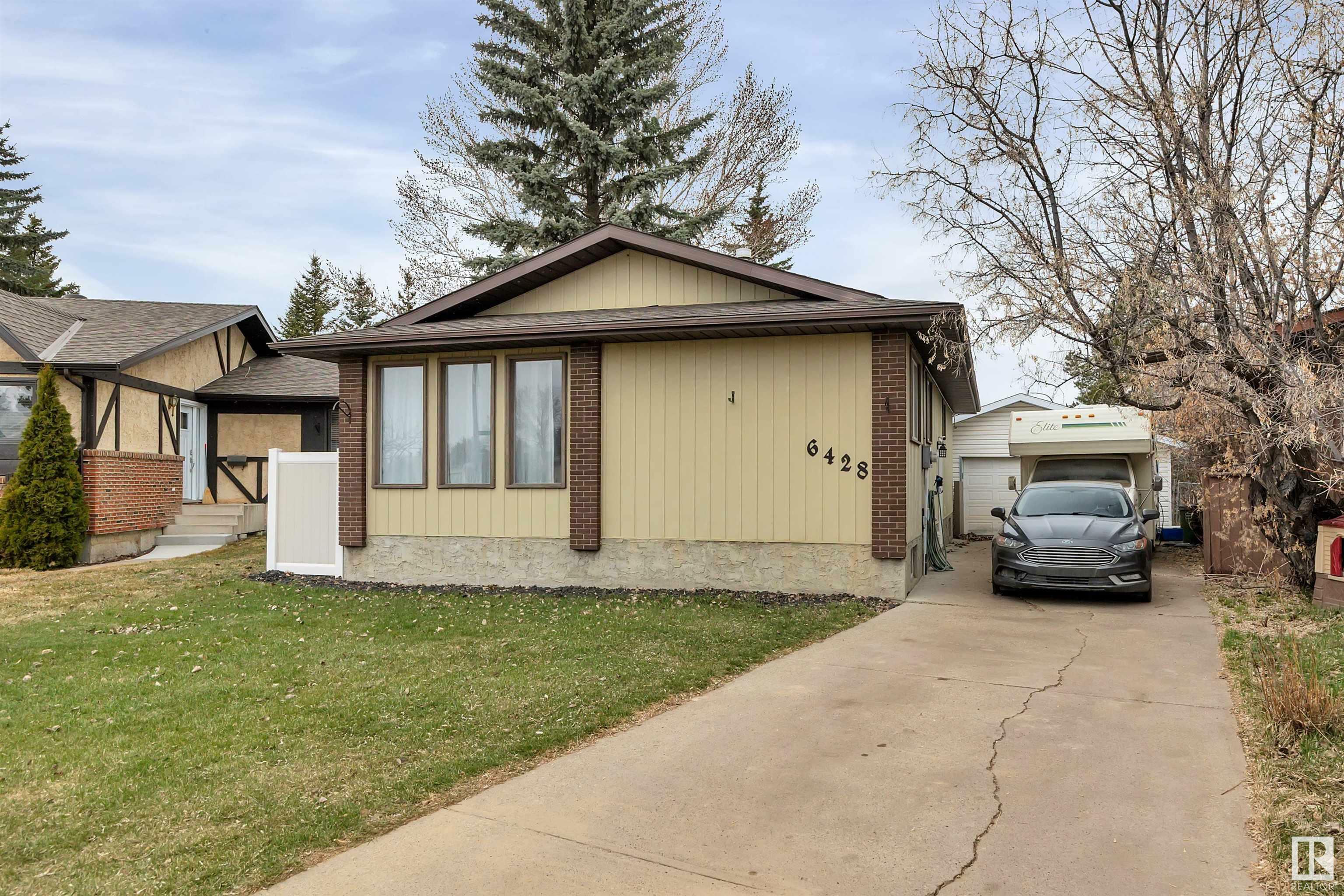 6428 15 Avenue NW  Edmonton AB T6L 1S6 photo