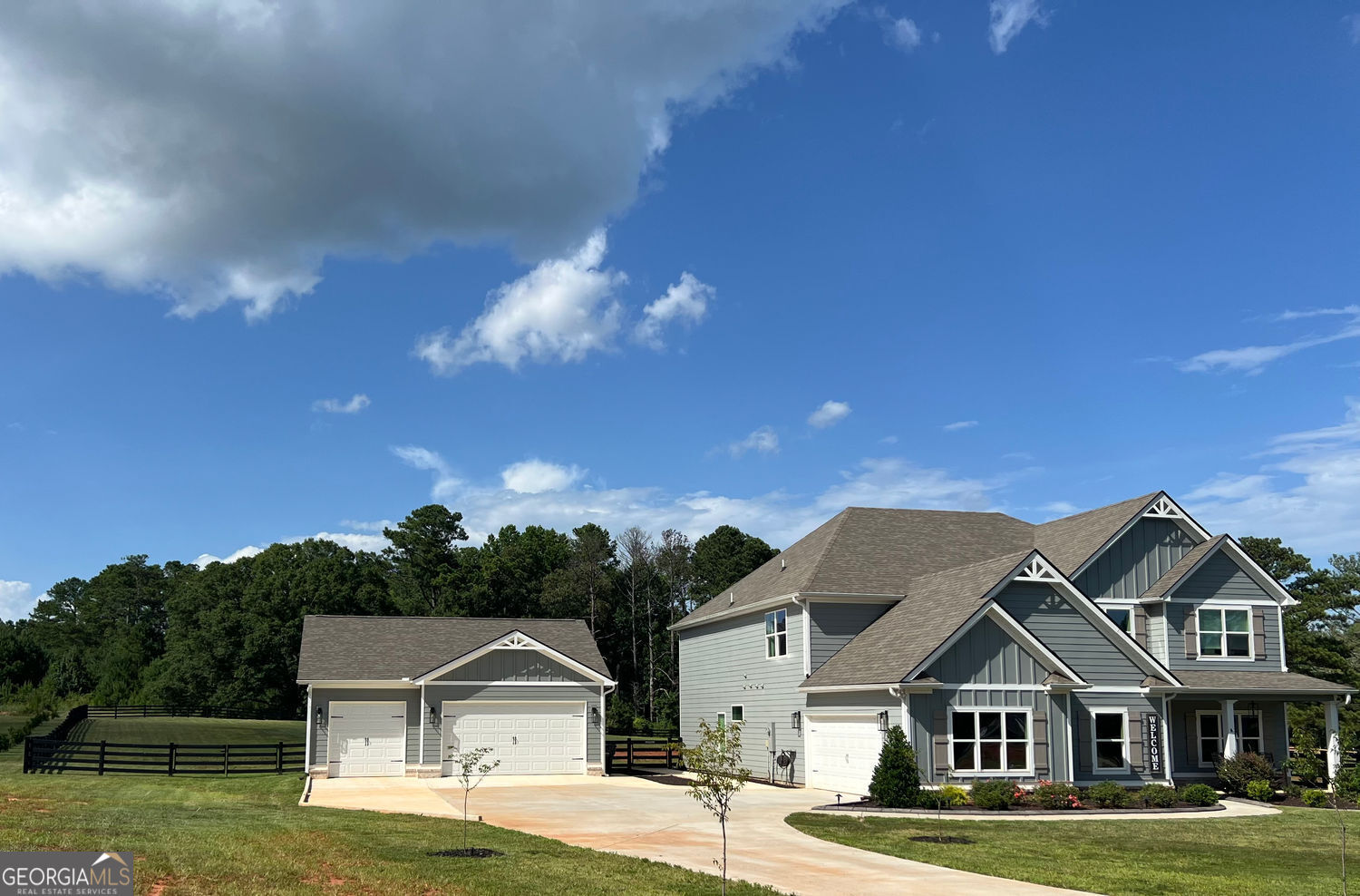 Property Photo: 117 Lake Point GA 30292