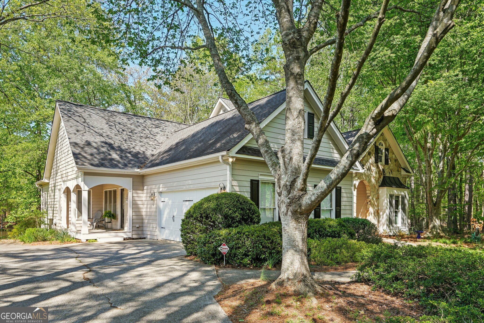 Property Photo: 2095 Southers Circle GA 30024