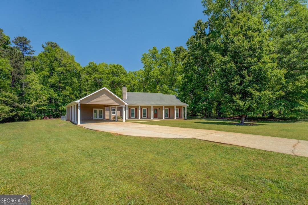 Property Photo: 70 Graystone Drive GA 30014