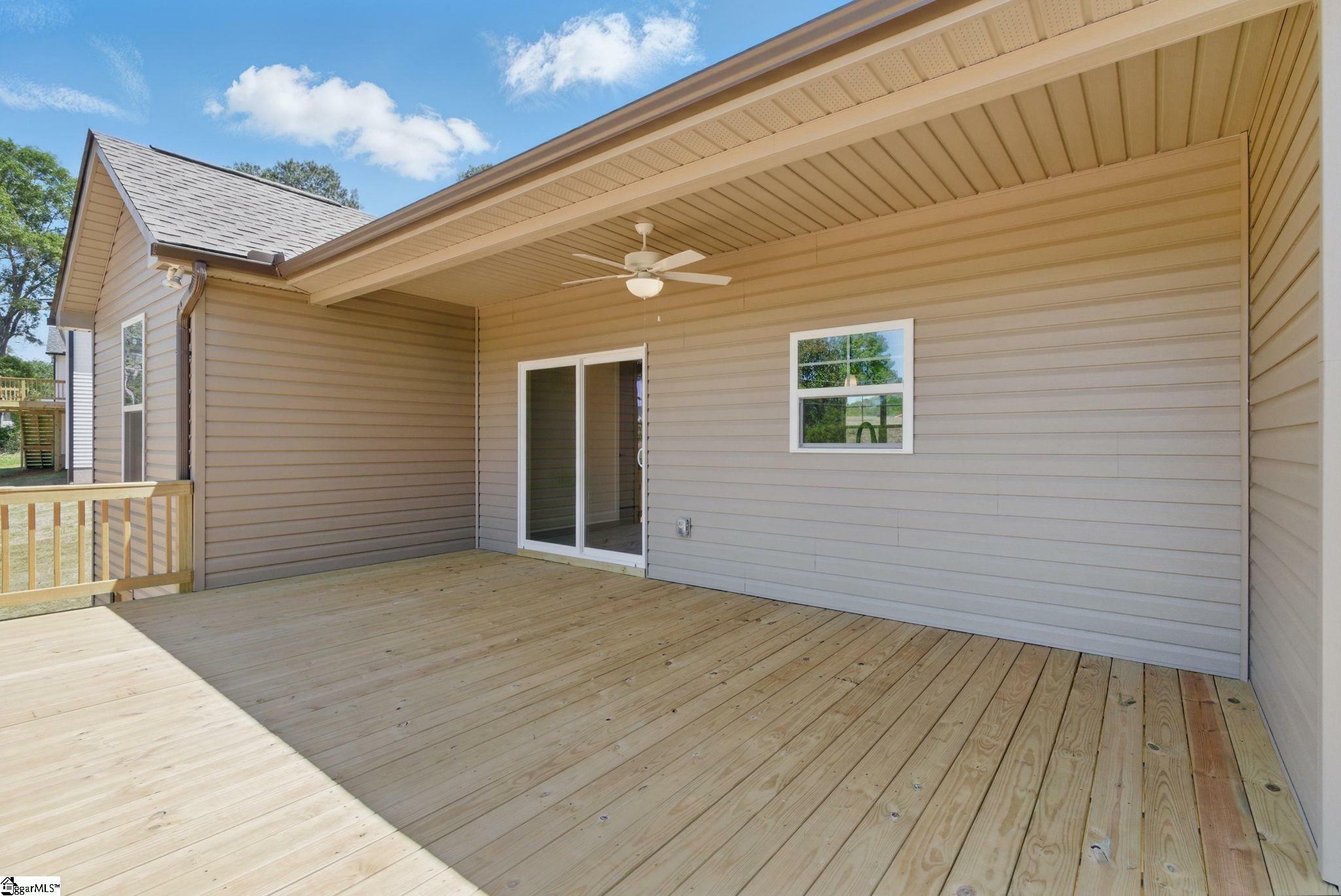 Property Photo: 606B Parkwood Drive SC 29625