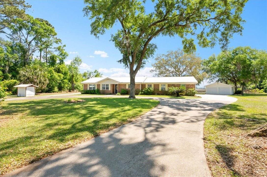 Property Photo:  112 Fancy Bluff Circle  GA 31523 