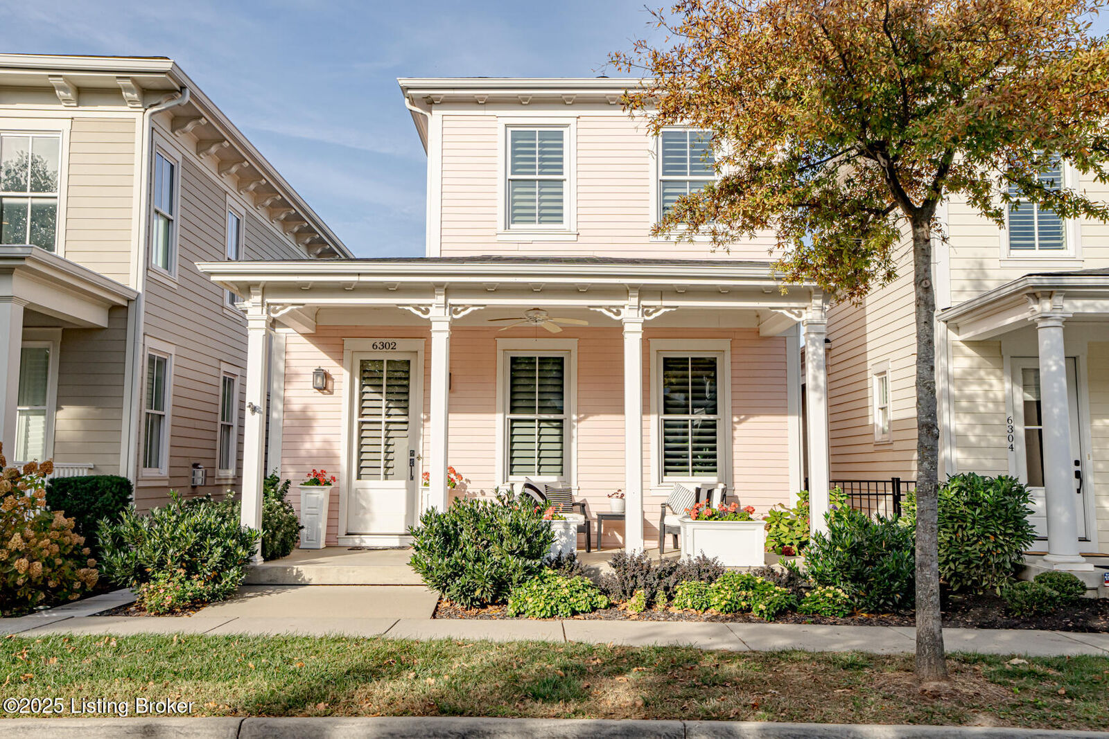 Property Photo: 6302 Mistflower Cir KY 40059