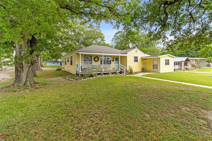 Property Photo: 3101 8th Street TX 77414