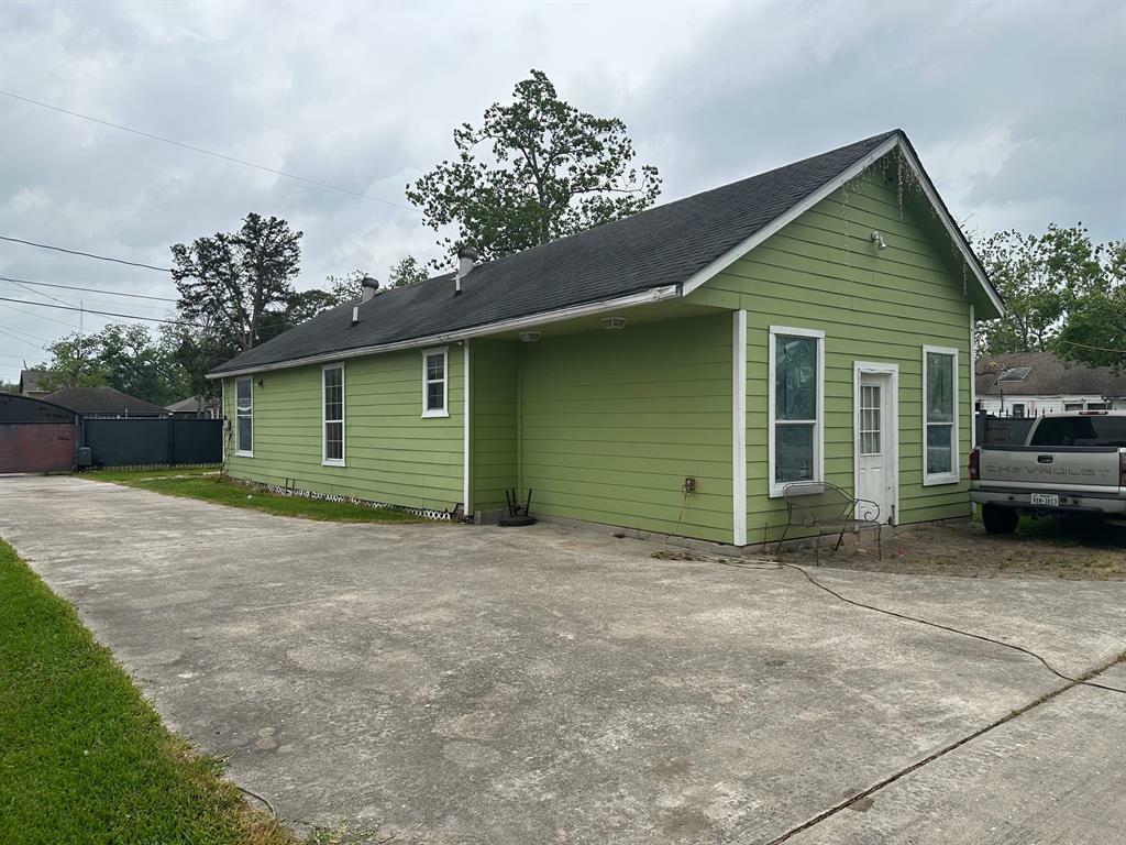 Property Photo: 8718 Brannon Street TX 77093