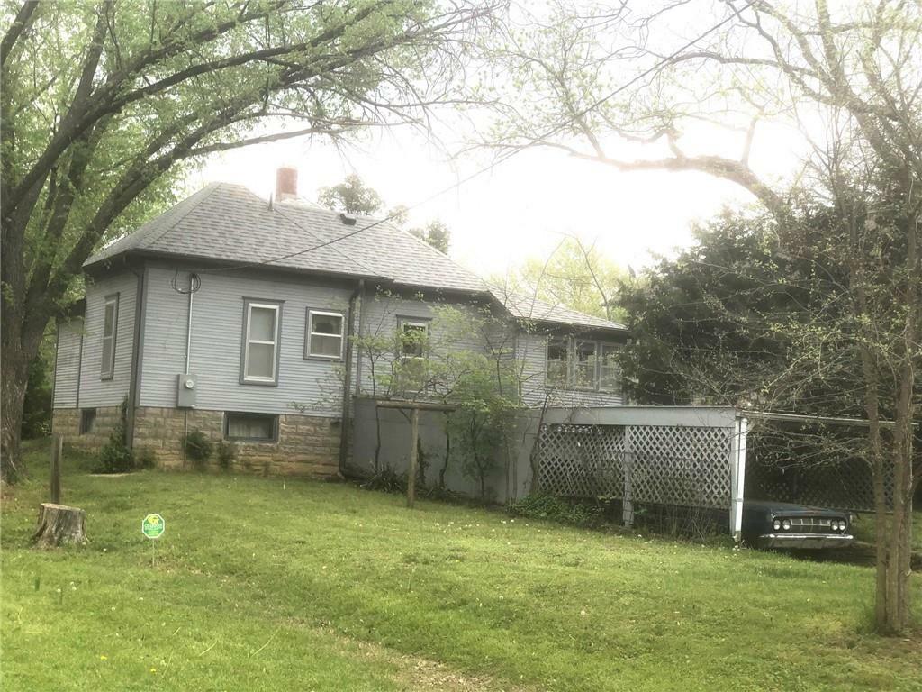 Property Photo: 415 S 8th Street KS 67301