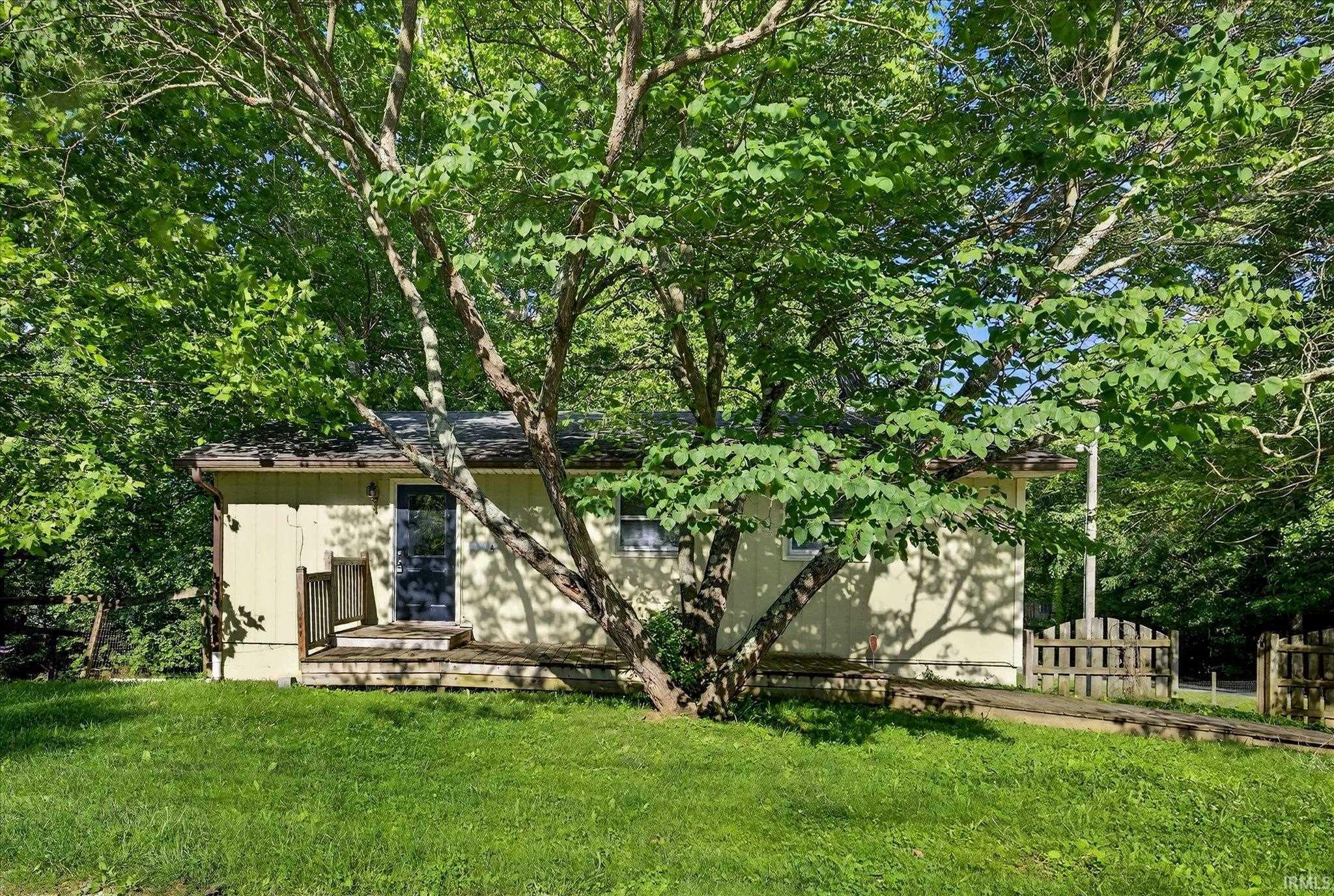 Property Photo: 8899 E Southshore Drive IN 47468