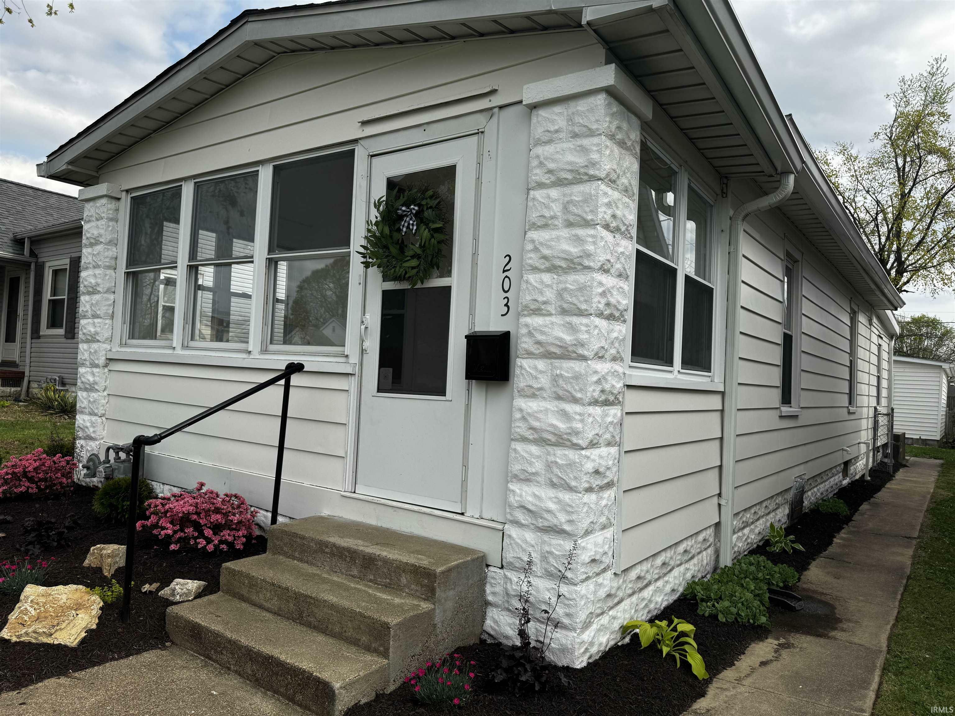 Property Photo:  203 Van Dusen Avenue  IN 47711 