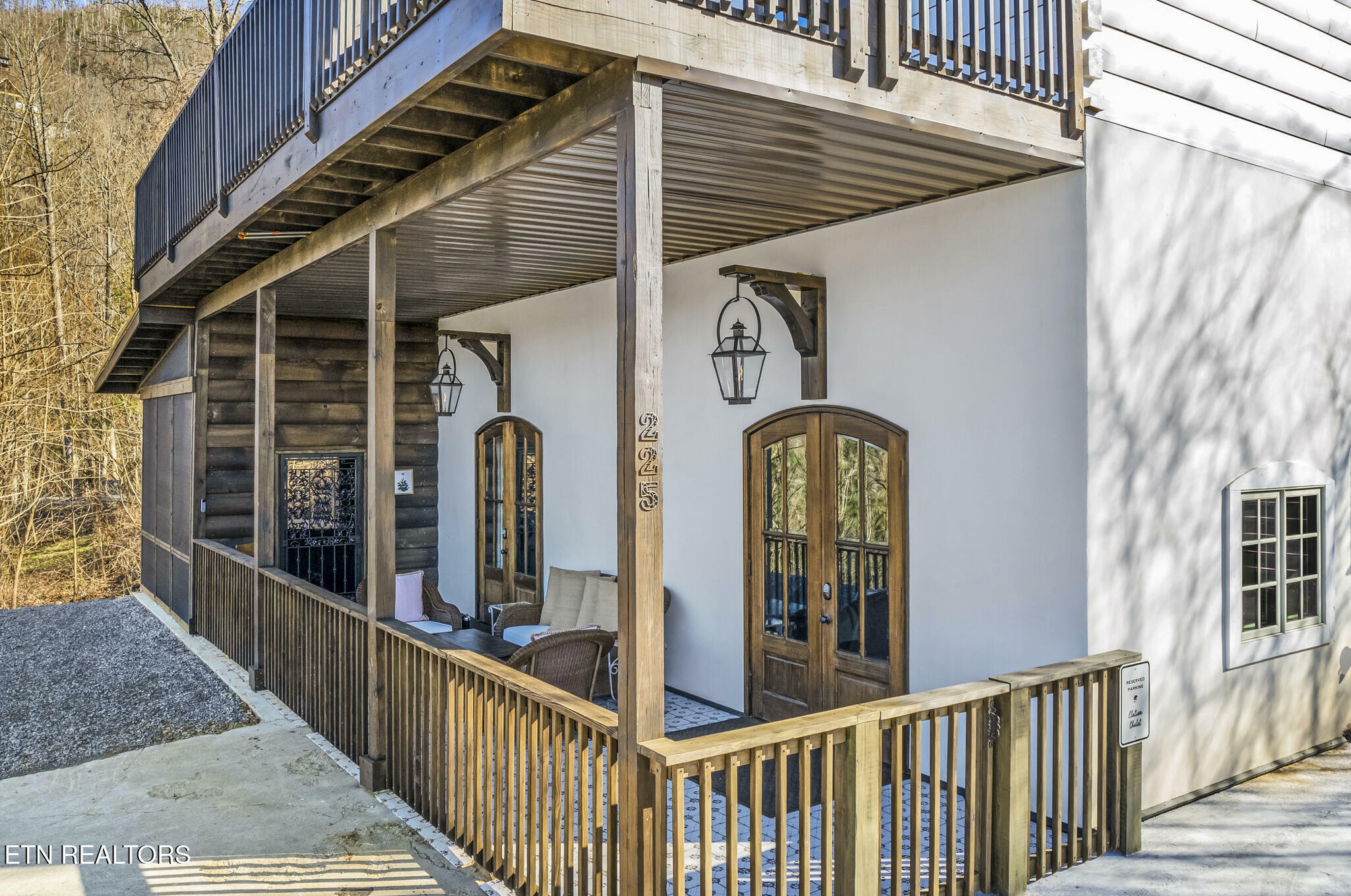 Property Photo: 225 Chimney Tops Way TN 37738