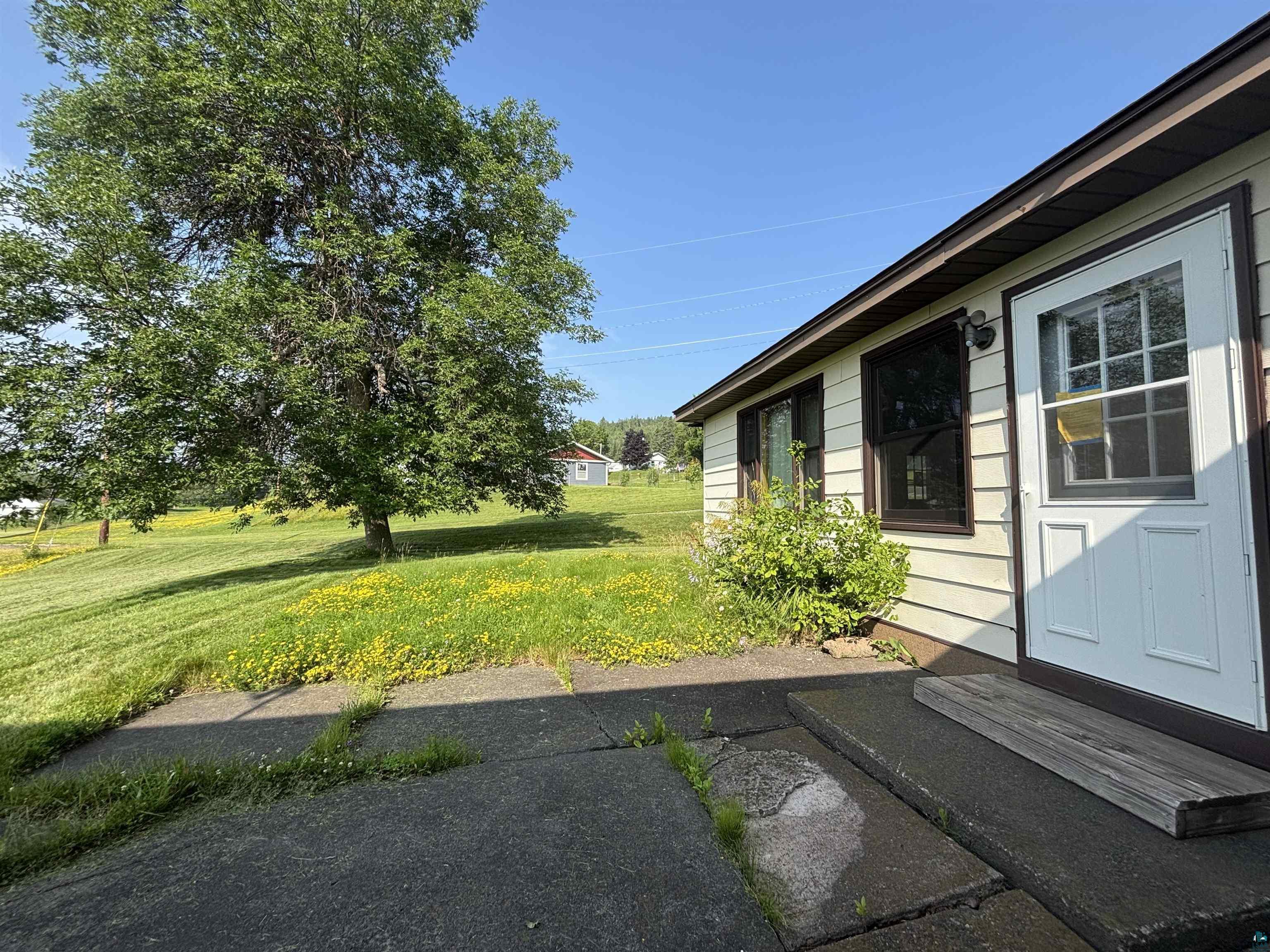 Property Photo:  16 Carter Ln  MN 55614-1314 