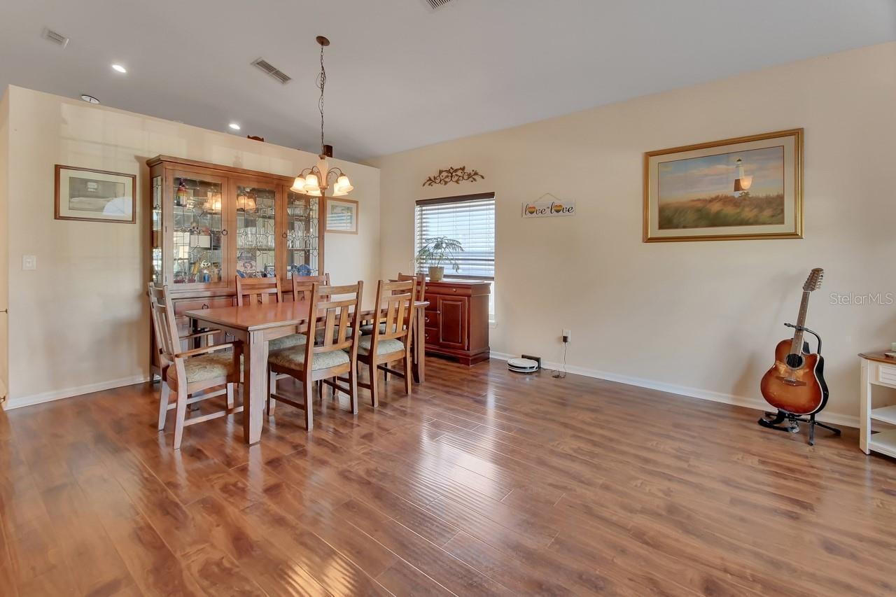 Property Photo: 261 Clydesdale Circle FL 32773