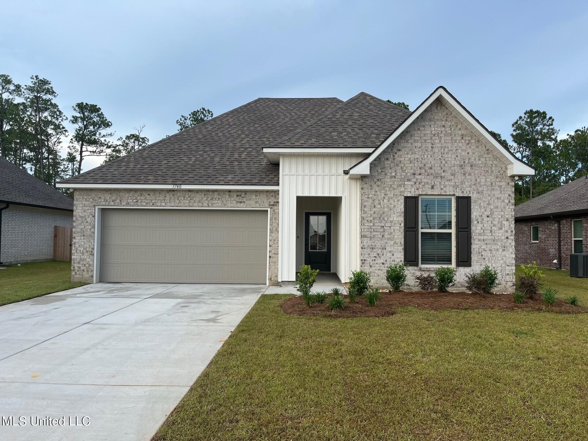 Property Photo: 7740 Claymont Circle MS 39564