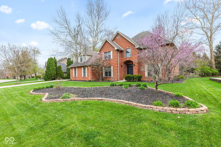 Property Photo:  945 Baywood Court  IN 47201 
