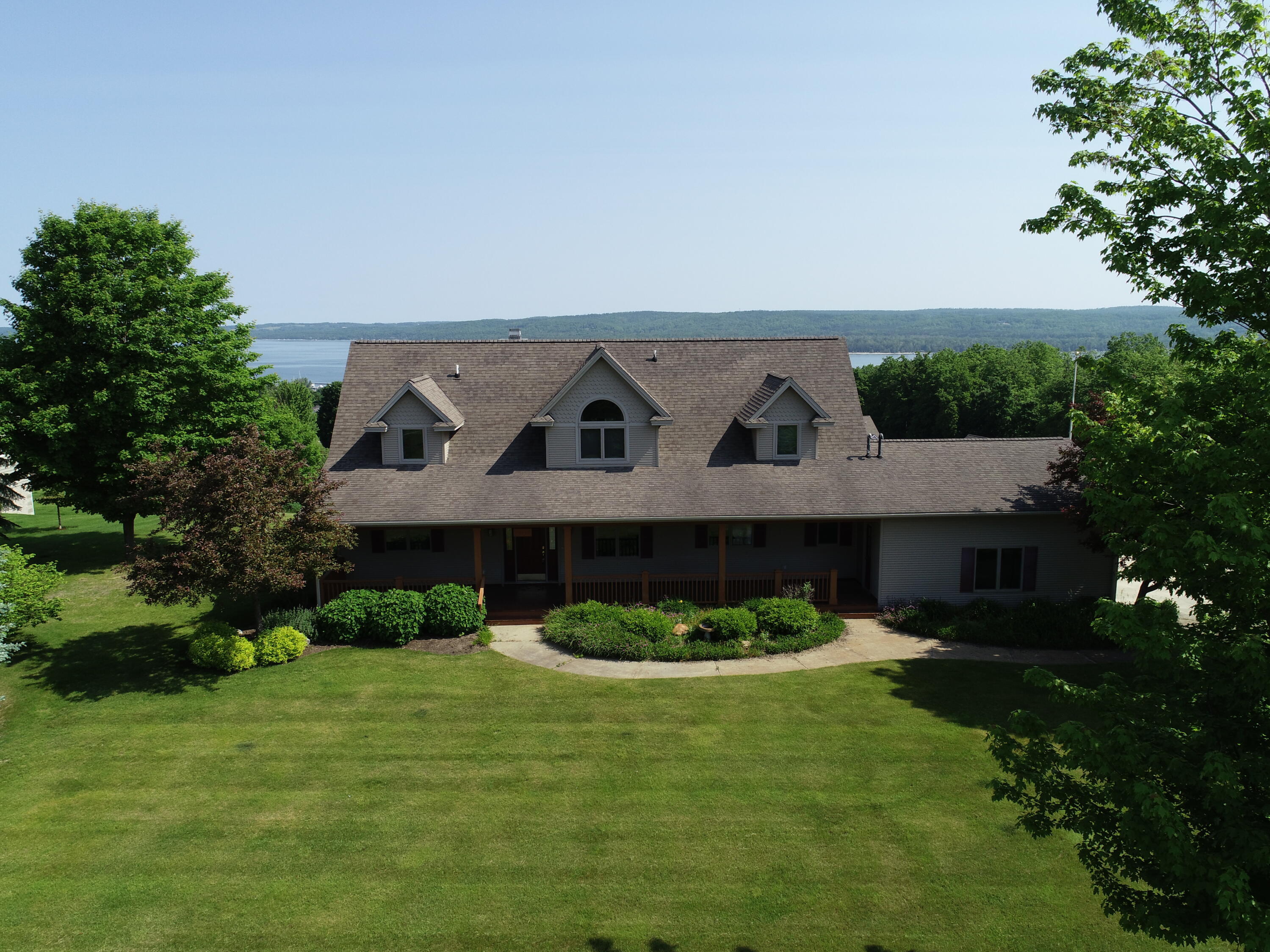 Property Photo: 136 Lakeridge Trail MI 49712