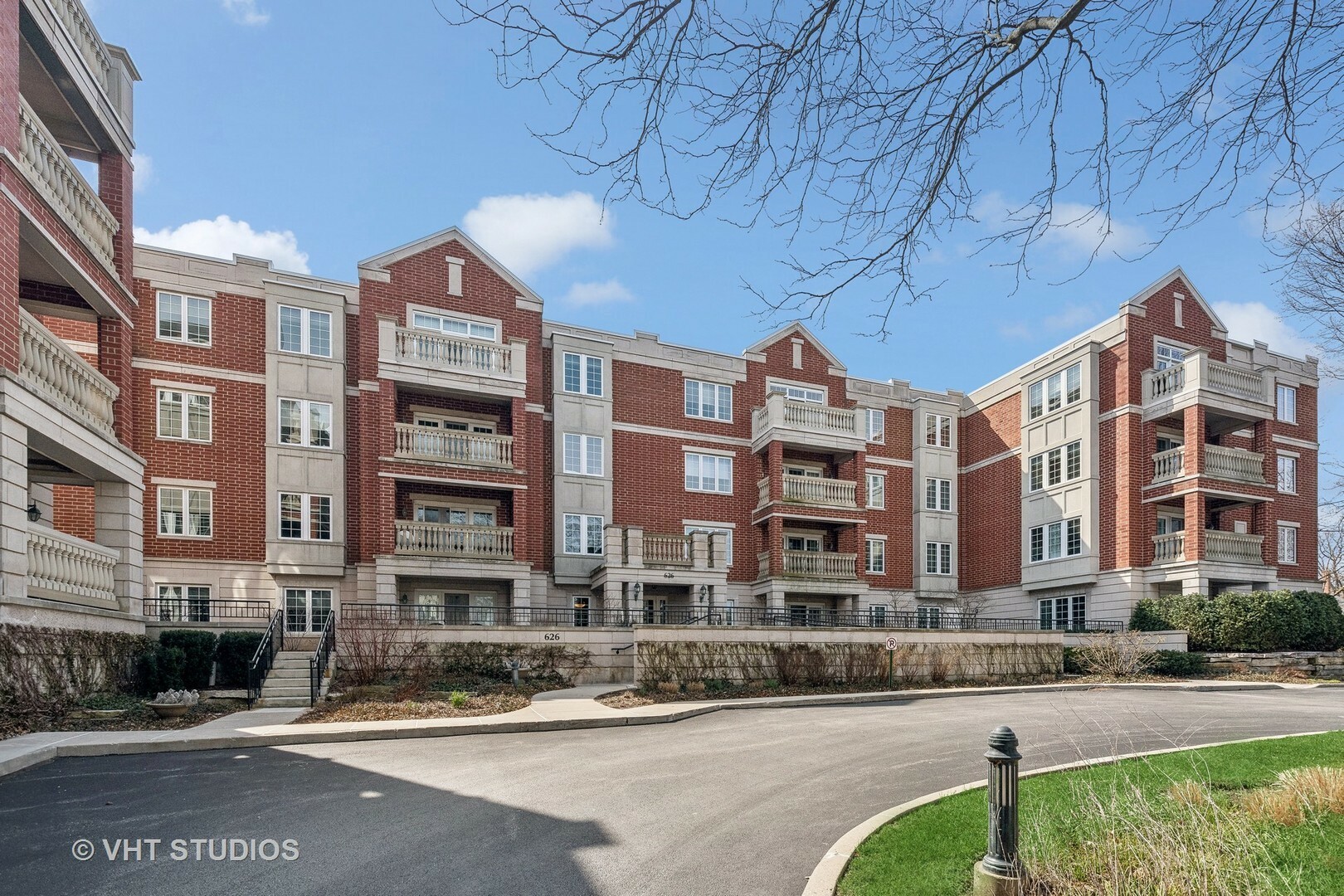 Property Photo: 626 Homewood Avenue 106 IL 60035