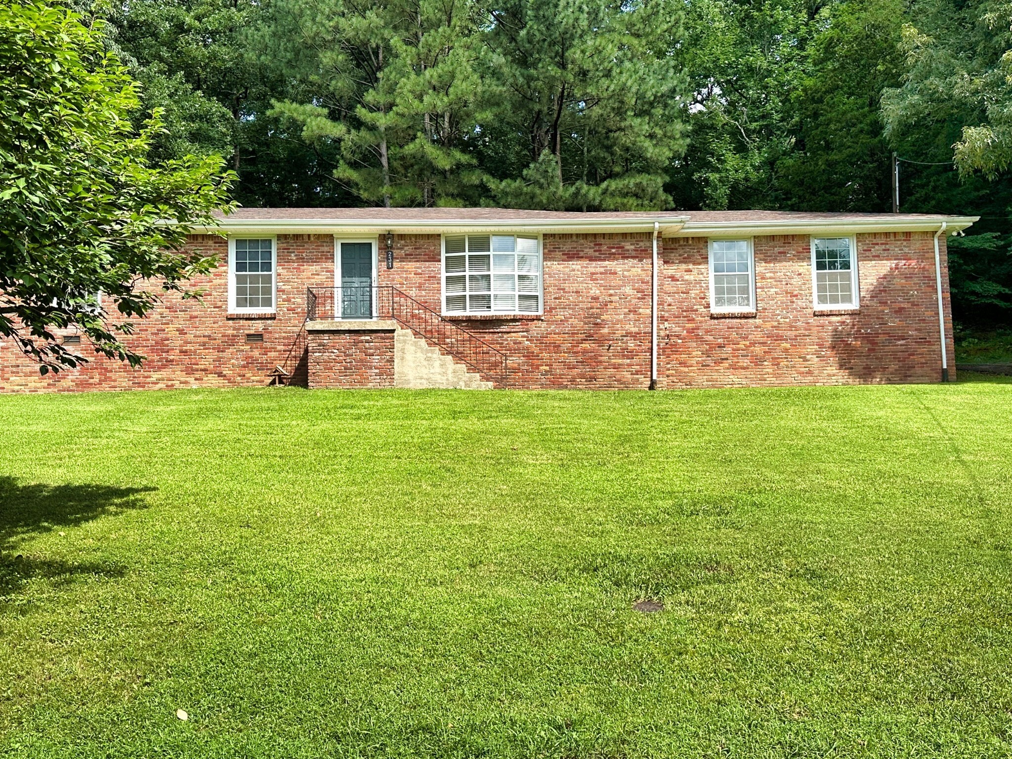 Property Photo:  231 Valley View Rd  TN 37058 