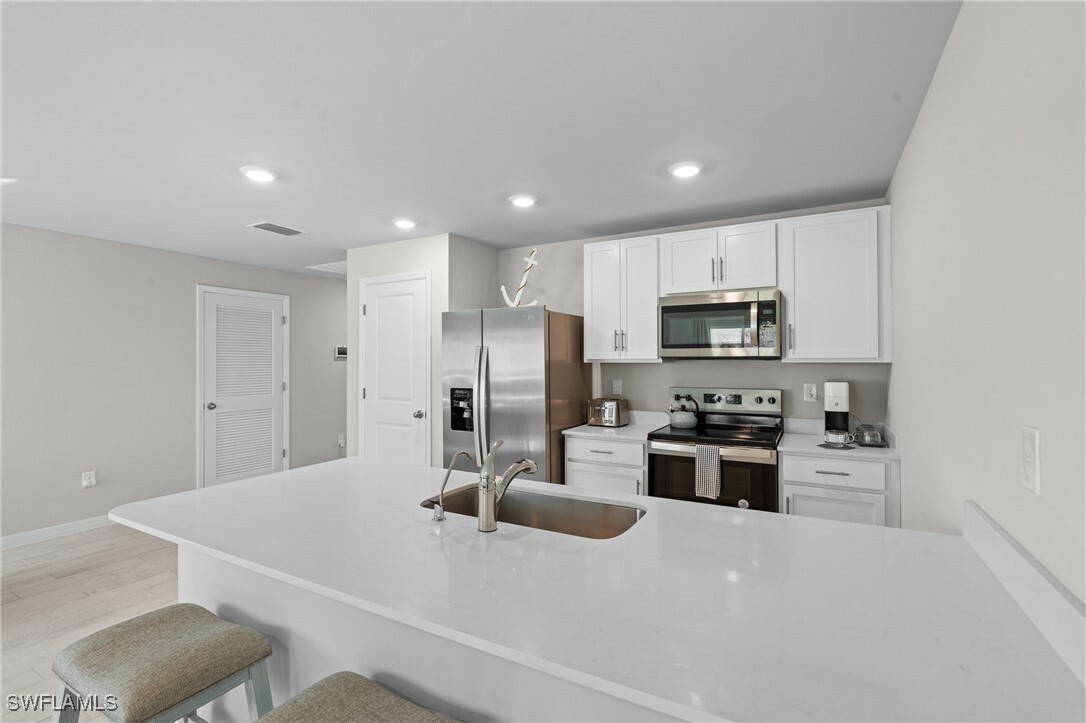Property Photo: 3013 41st Street SW FL 33976