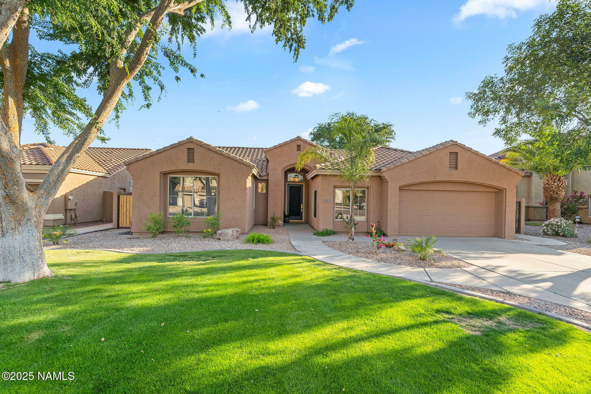 Property Photo: 441 E Palo Brea Court AZ 85296