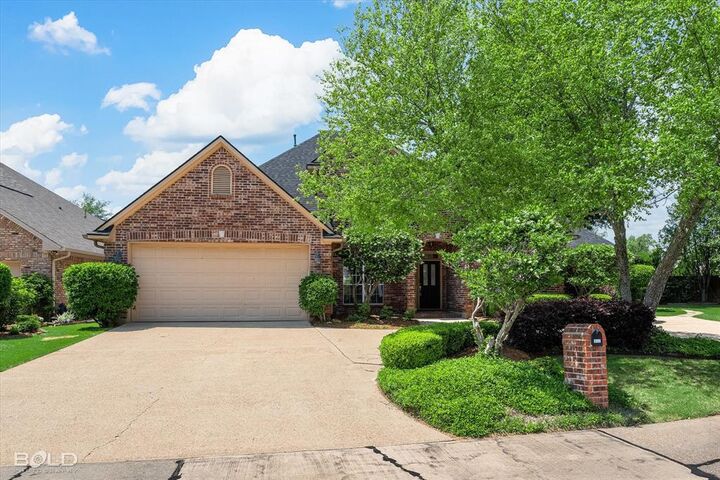 Property Photo: 7204 Old River Drive LA 71105