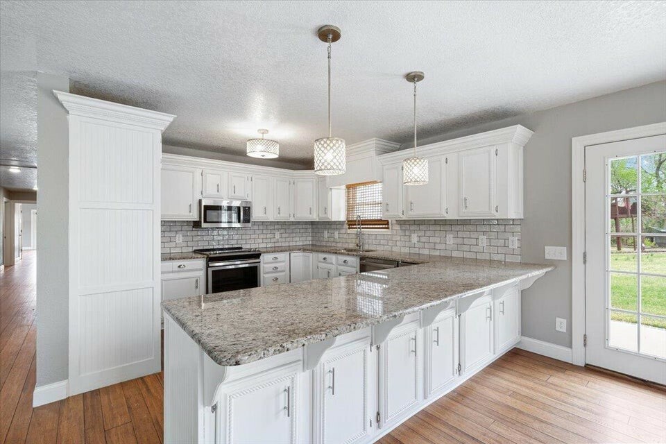 Property Photo: 101 Poindexter Drive MO 64856