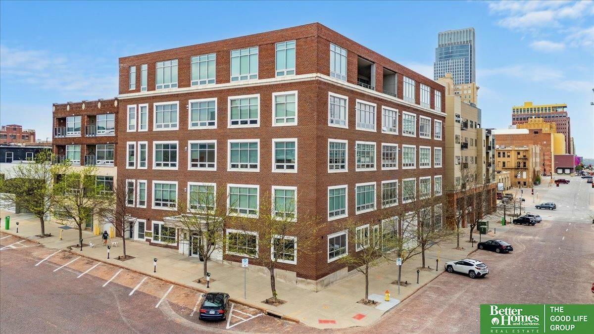 Property Photo: 1502 Jones Street 409 NE 68102