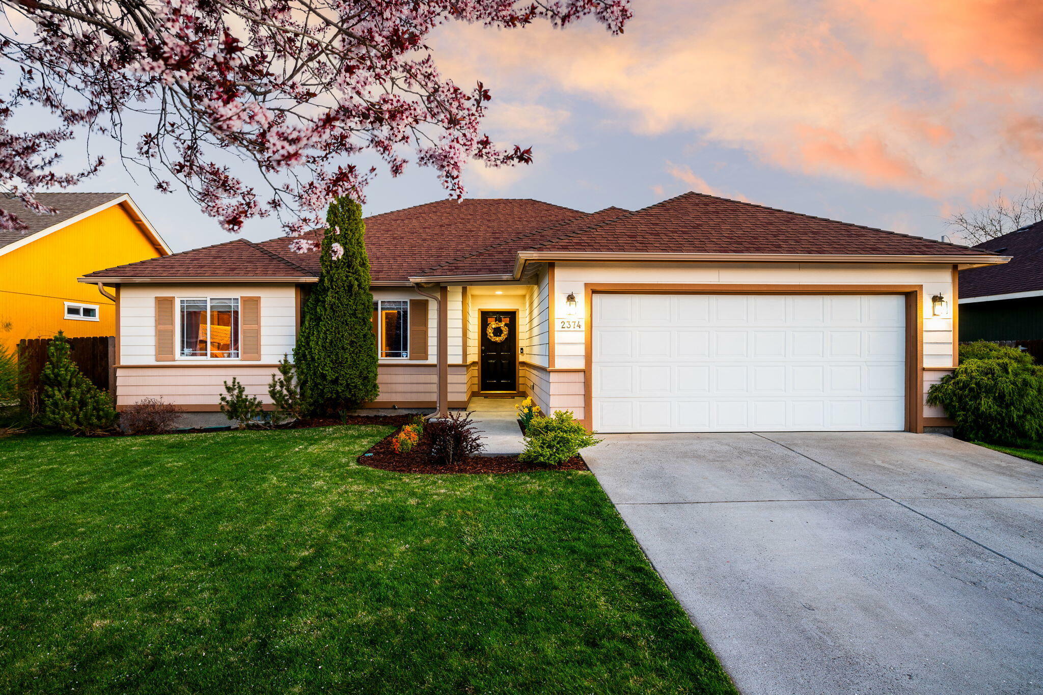 Property Photo: 2374 NW Fir Avenue OR 97756