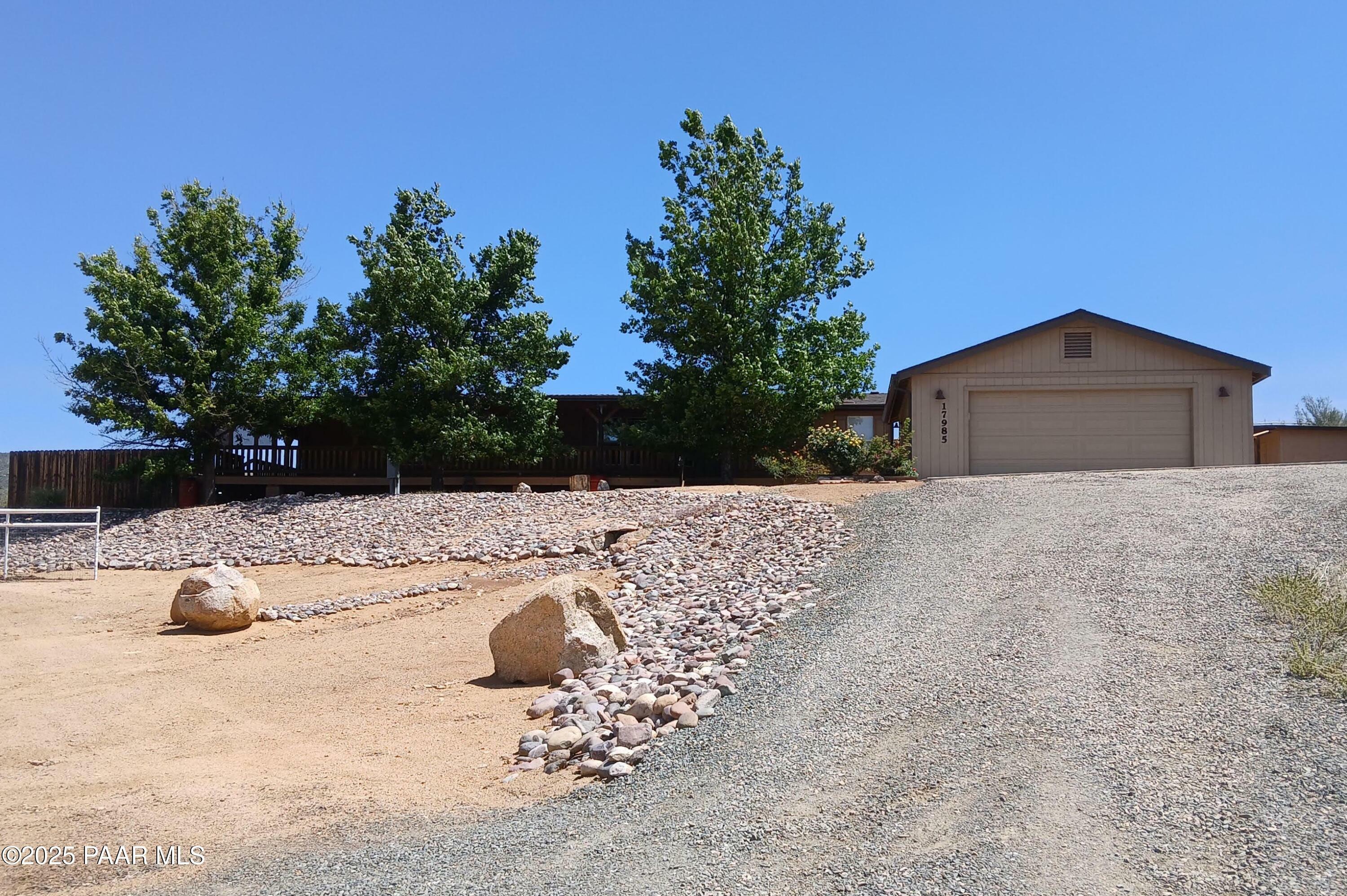 Property Photo:  17985 Hunters Lane  AZ 86327 