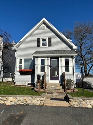 52 Hiawatha Ave  Waltham MA 02451 photo