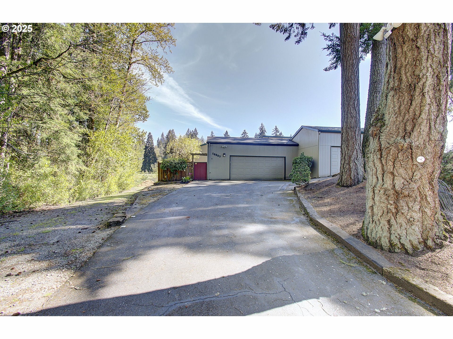 Property Photo: 18257 NE Cedar Dr WA 98604