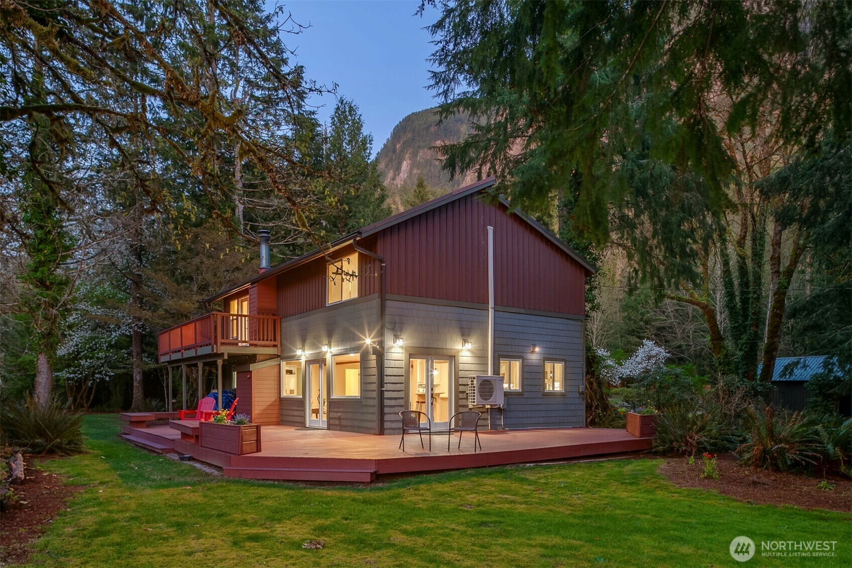 Property Photo: 7517 Moon Valley Road SE WA 98045