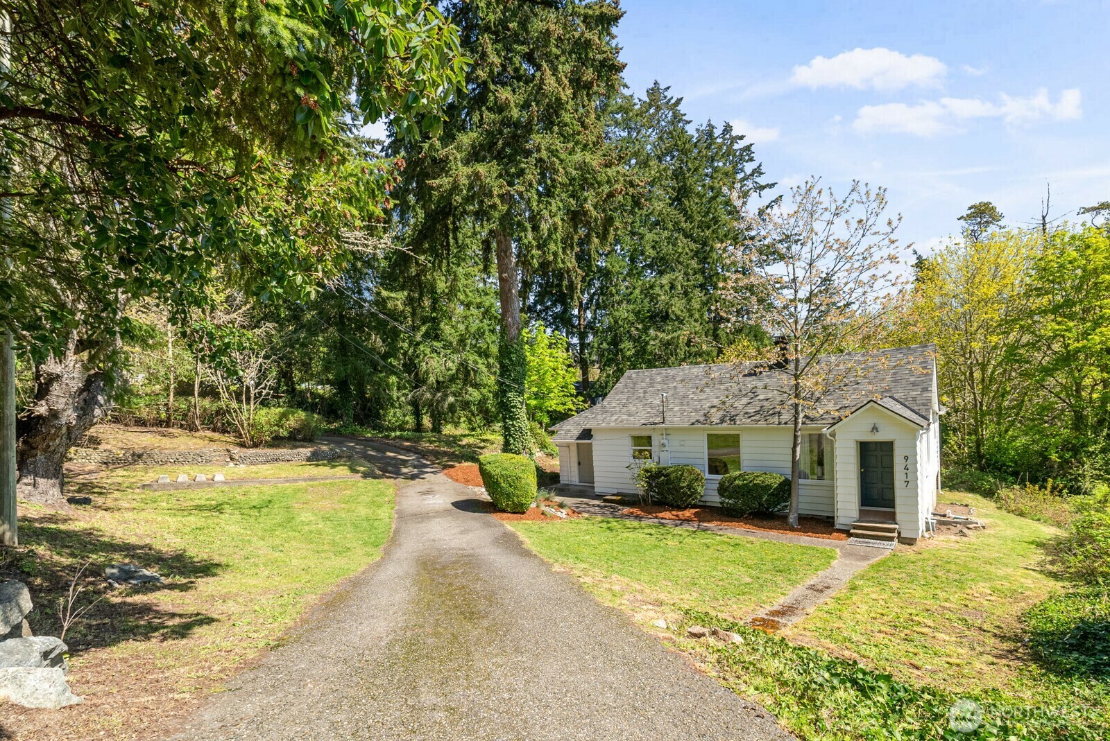 Property Photo: 9417 Peacock Hill Avenue WA 98332