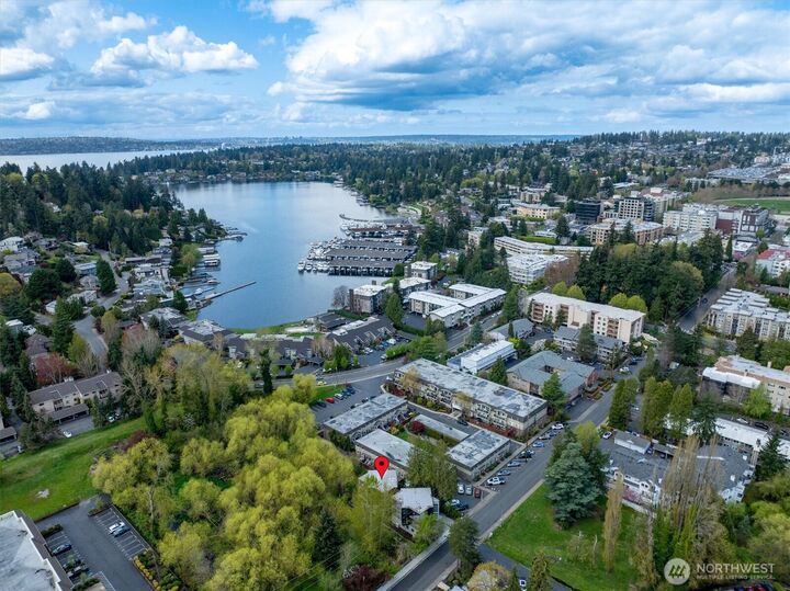 Property Photo:  417  102nd Avenue SE  WA 98004 