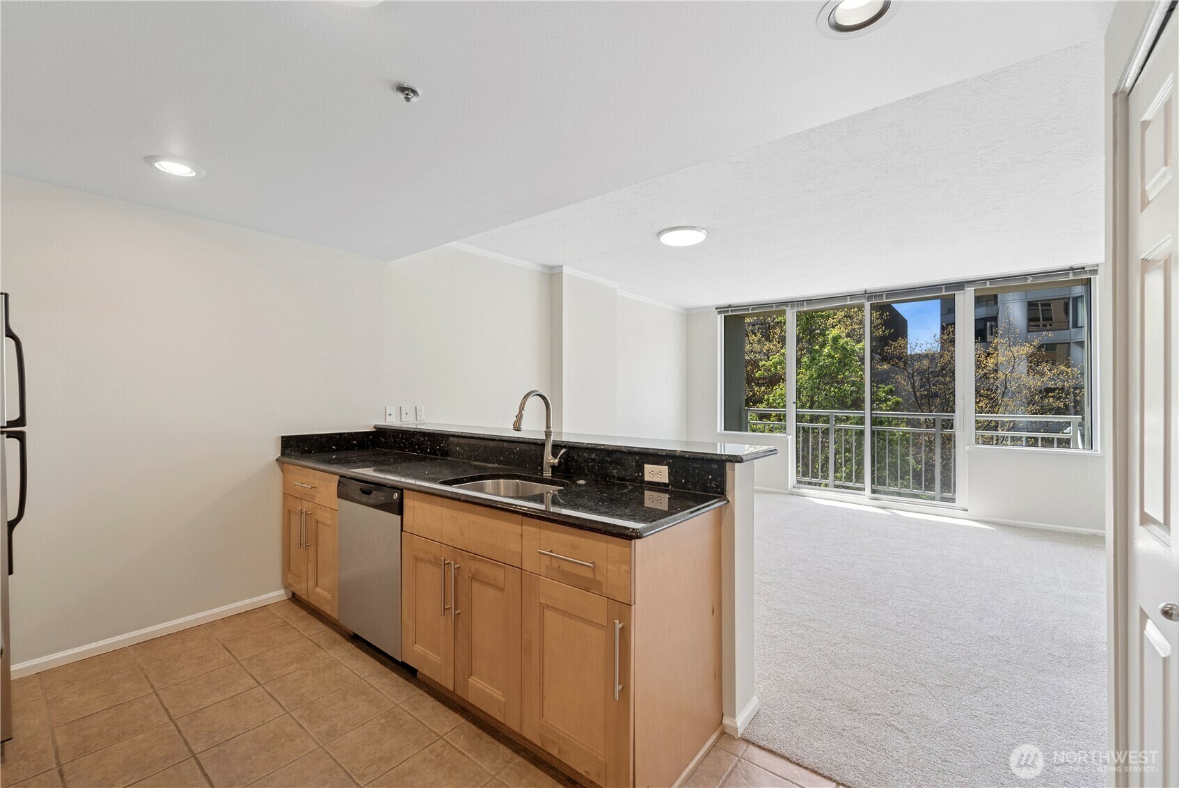Property Photo: 2600 2nd Avenue 410 WA 98121