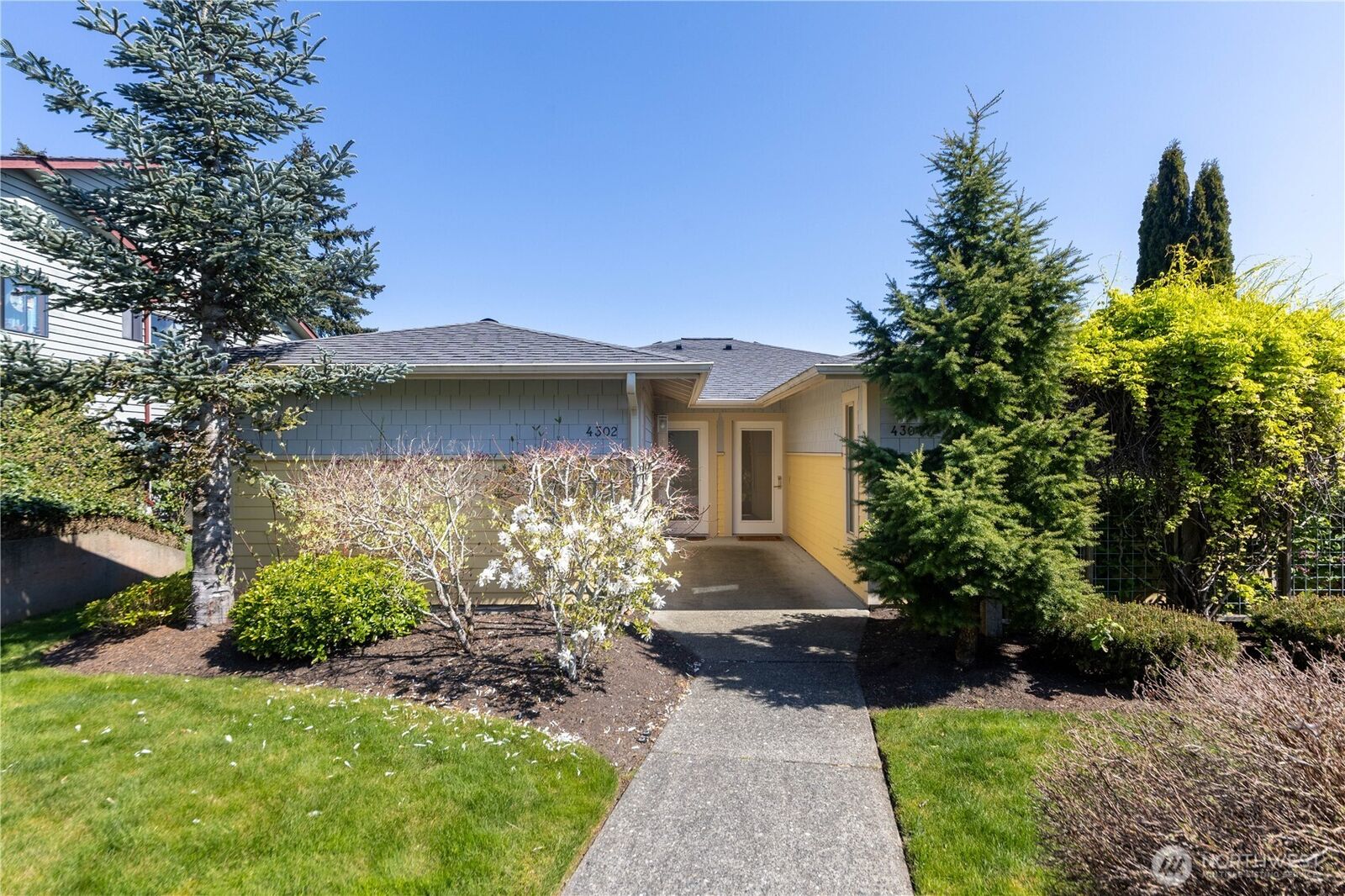 Property Photo:  4304  Blue Heron Circle 102  WA 98221 