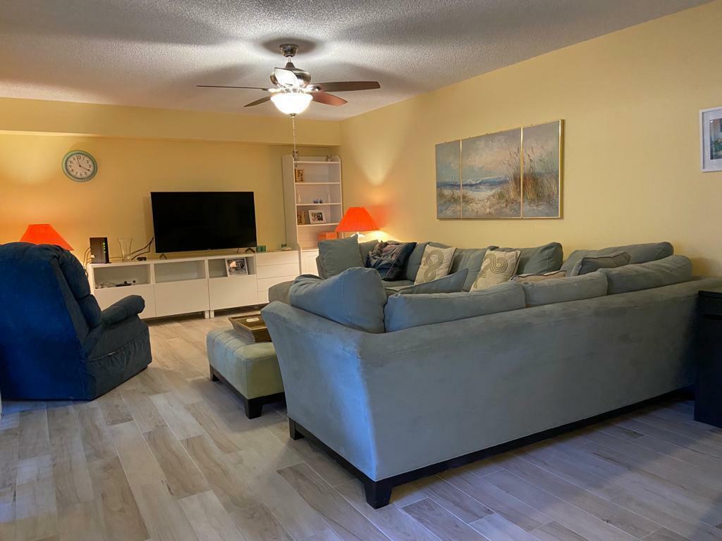 Property Photo: 8010 80th Way FL 33407