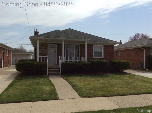 Property Photo: 603 Highland Avenue N MI 48146