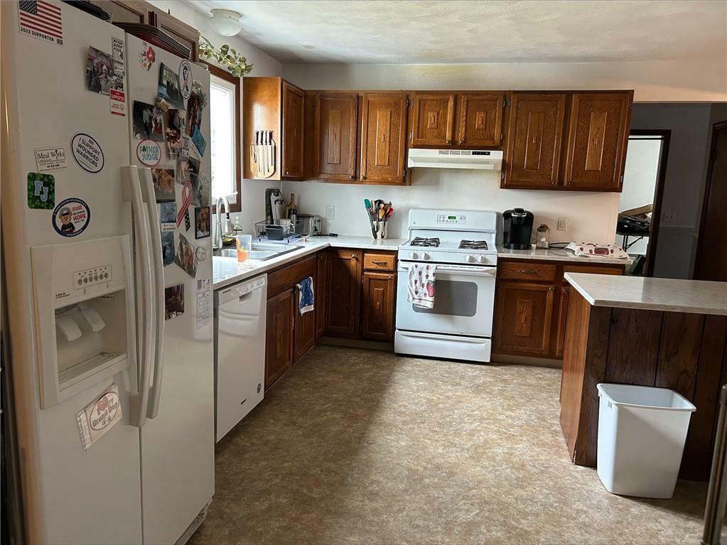 Property Photo: 3 Crocus Court RI 02816