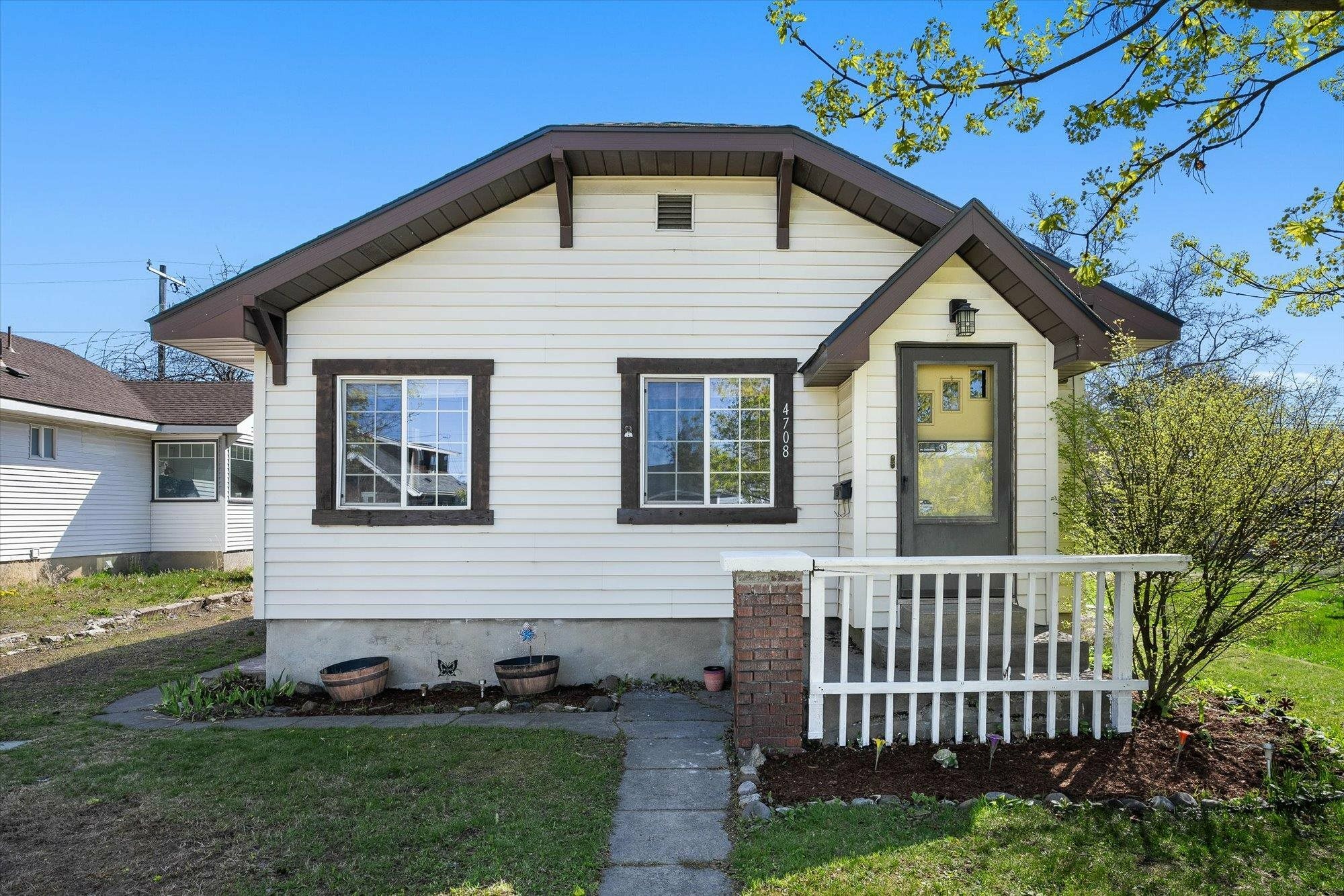 Property Photo: 4708 N Cedar St WA 99205