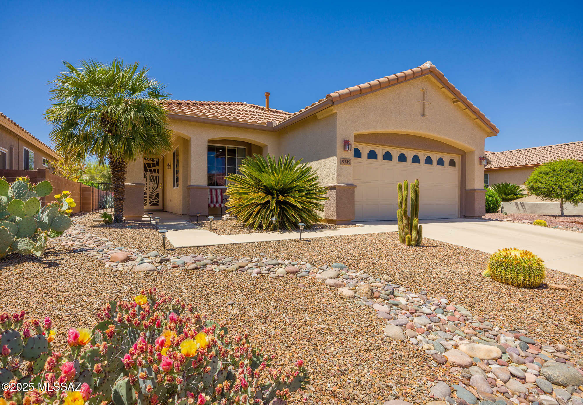 9349 N Sombrero Canyon Drive  Tucson AZ 85743 photo