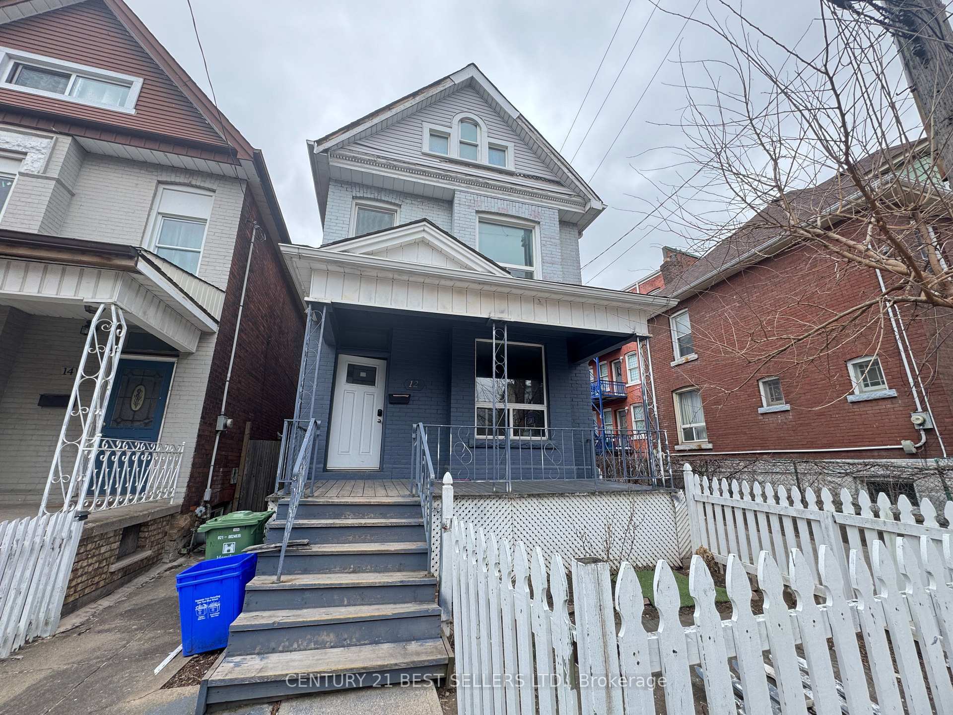 Property Photo:  12 Arthur Avenue N  ON L8L 6C5 