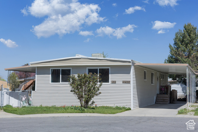 Property Photo: 11259 S Crescent Park Cir #172 UT 84070