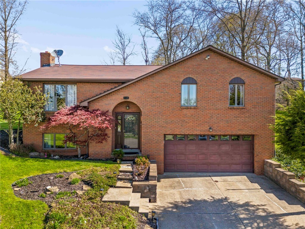 Property Photo: 116 Jackson Cir PA 15057